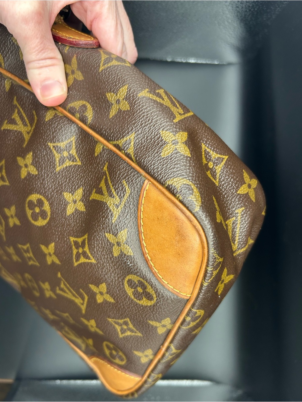 Vintage Louis Vuitton Danube MM Monogram Canvas Crossbody Messenger Bag - Picture 3 of 15